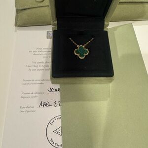 Van Cleef & Arpels Malachite Vintage Alhambra pendant necklace